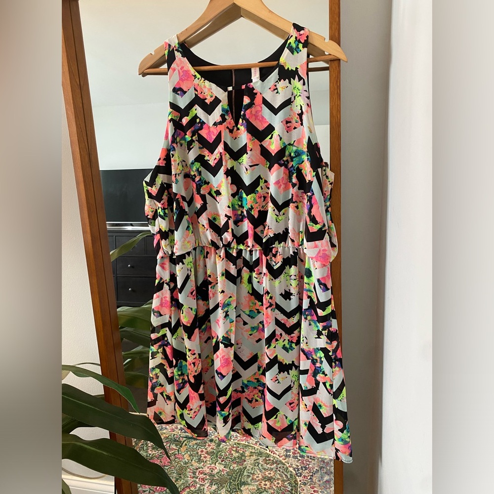 Bright colored FUN spring dress! Size XXL